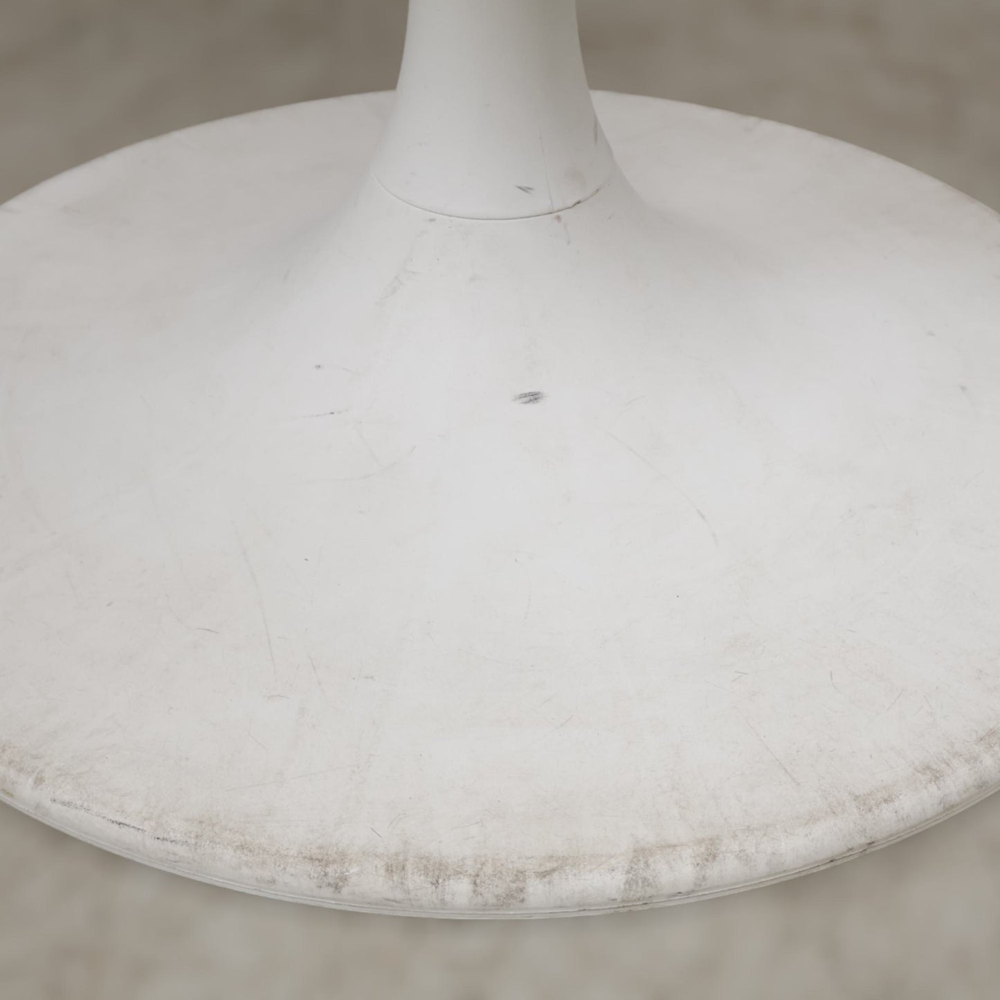 Nyrenset | Hvitt IKEA Docksta rundt spisebord 103cm