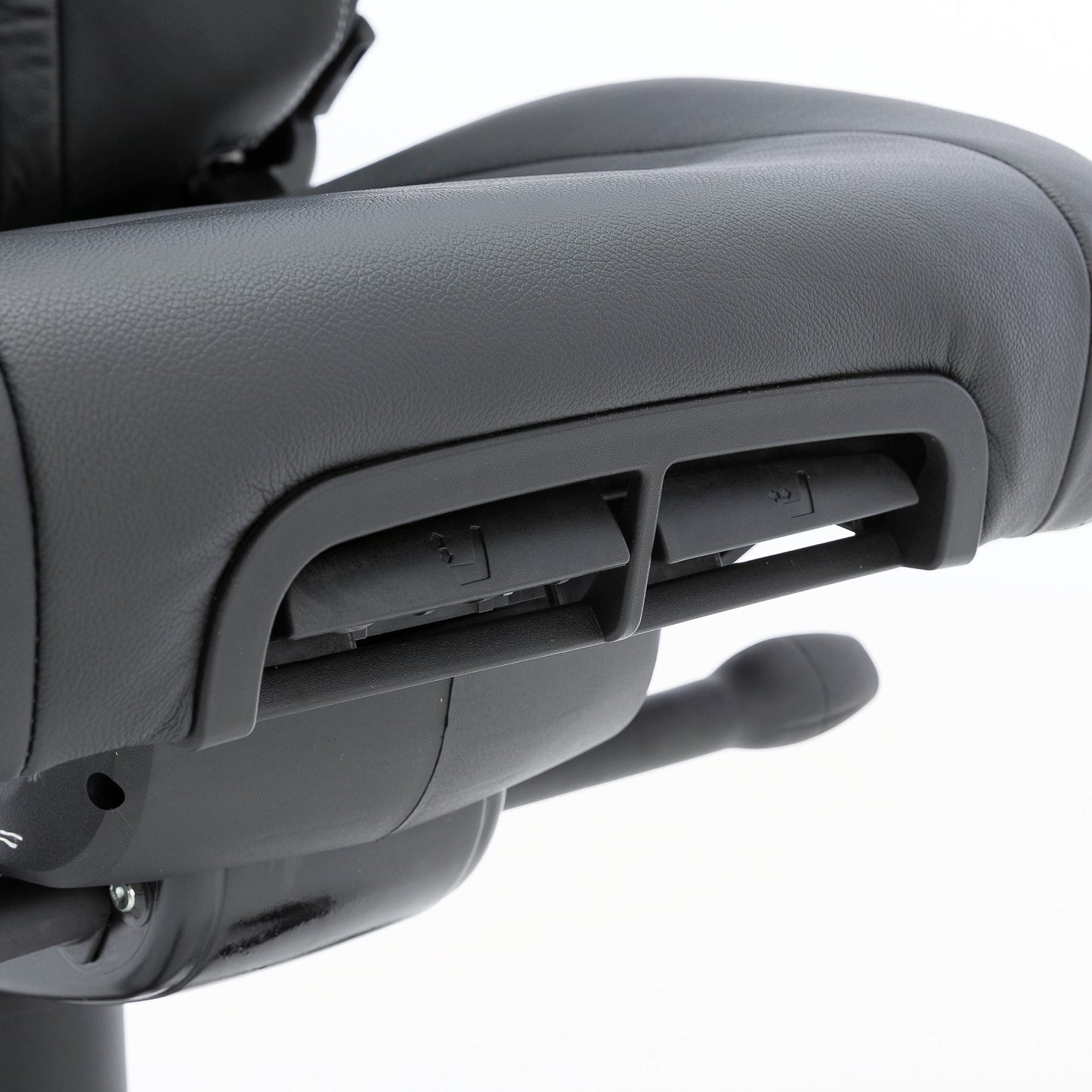 Helt nytt | 24-timersstol RAMSEY, svart skinn