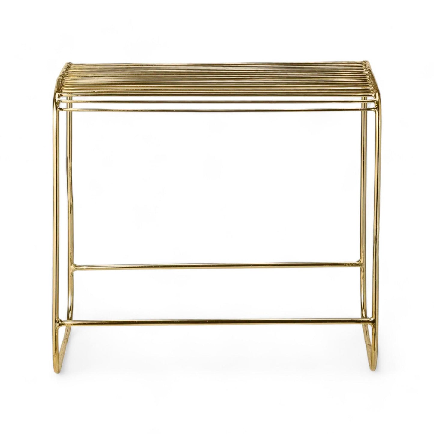 Helt nytt | Bloomingville håndlaget gullfarget trådstol fra Møbelringen