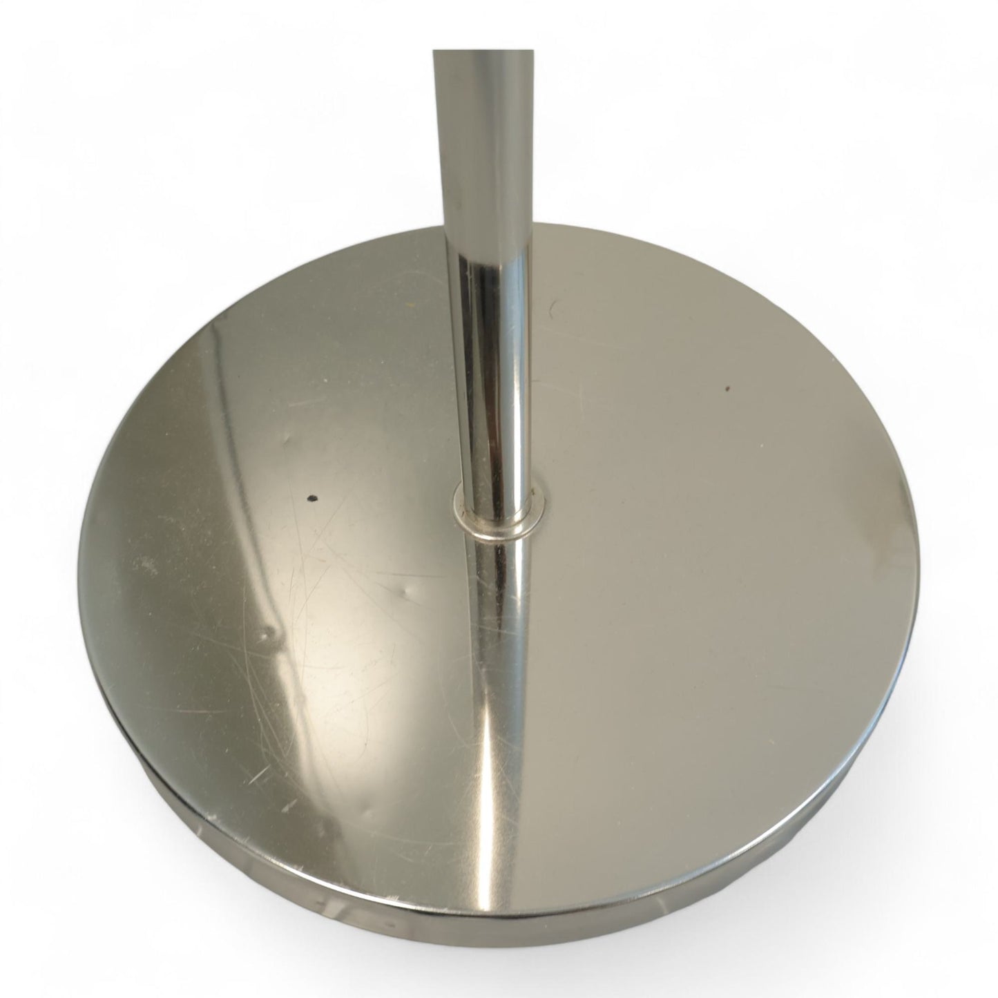 IKEA gulvlampe i sølv/hvit med lyspære