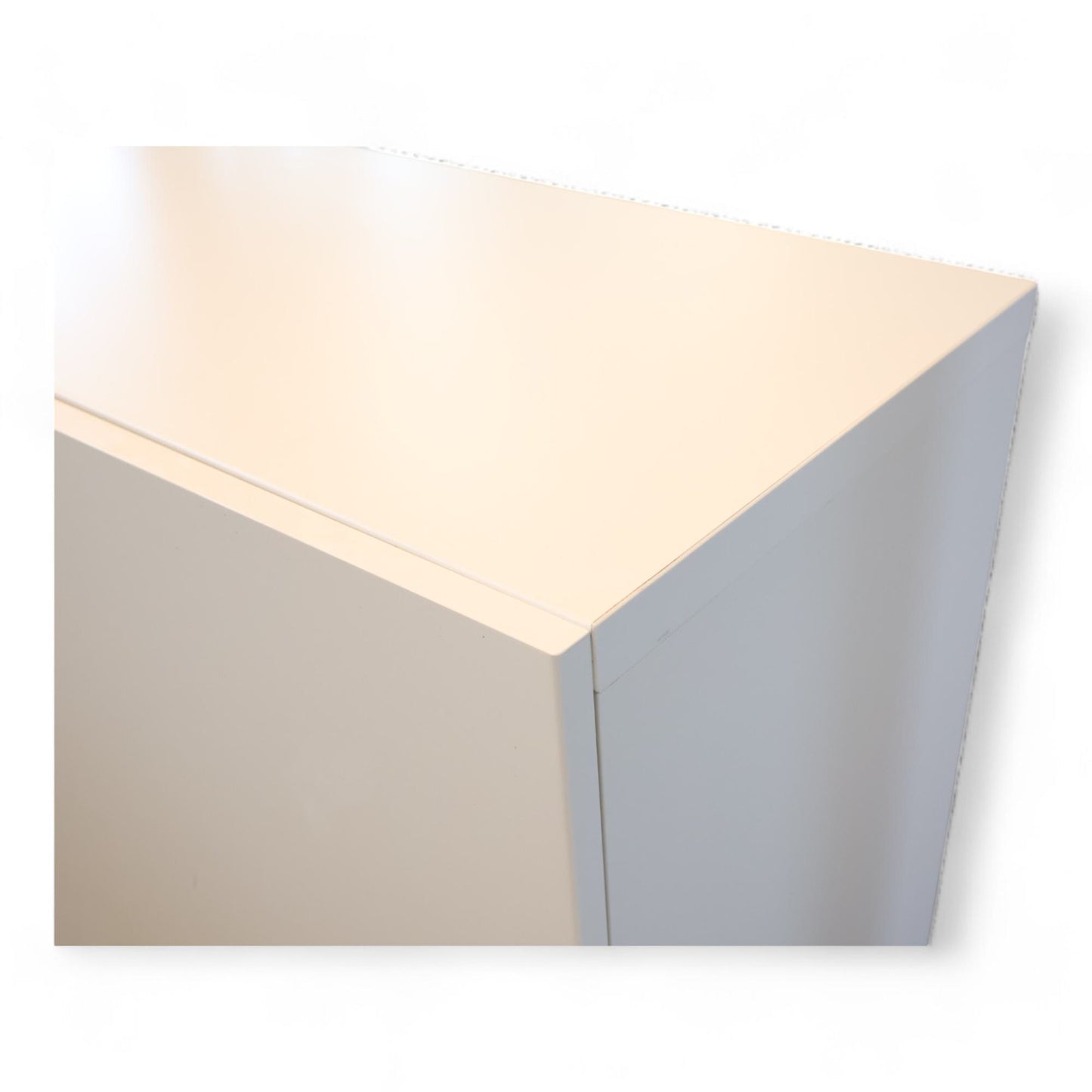 Nyrenset | IKEA Bestå lavt skap med hyller i hvitt