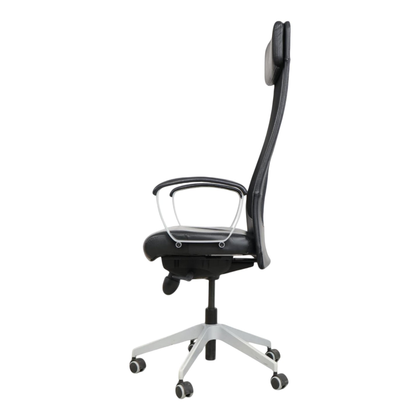 Markus kontorstol fra IKEA, skinnstoff