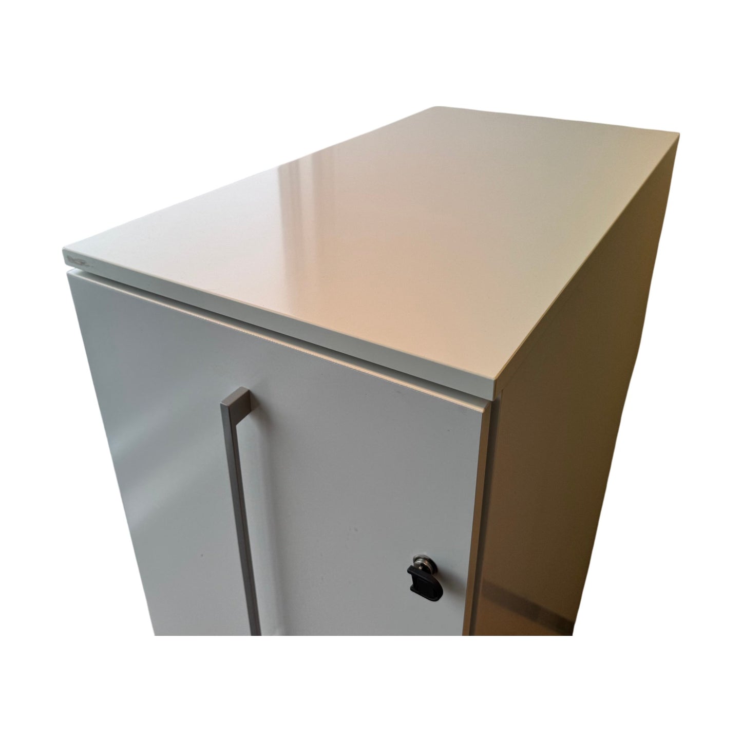 Tårnskap fra Edsbyn, åpning på venstre side