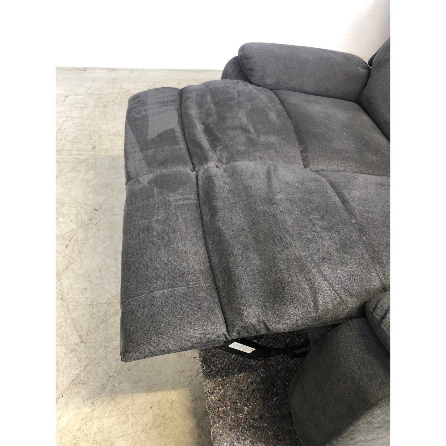 Mora Reclinersofa 2-seter fra A-Møbler, mørk grå