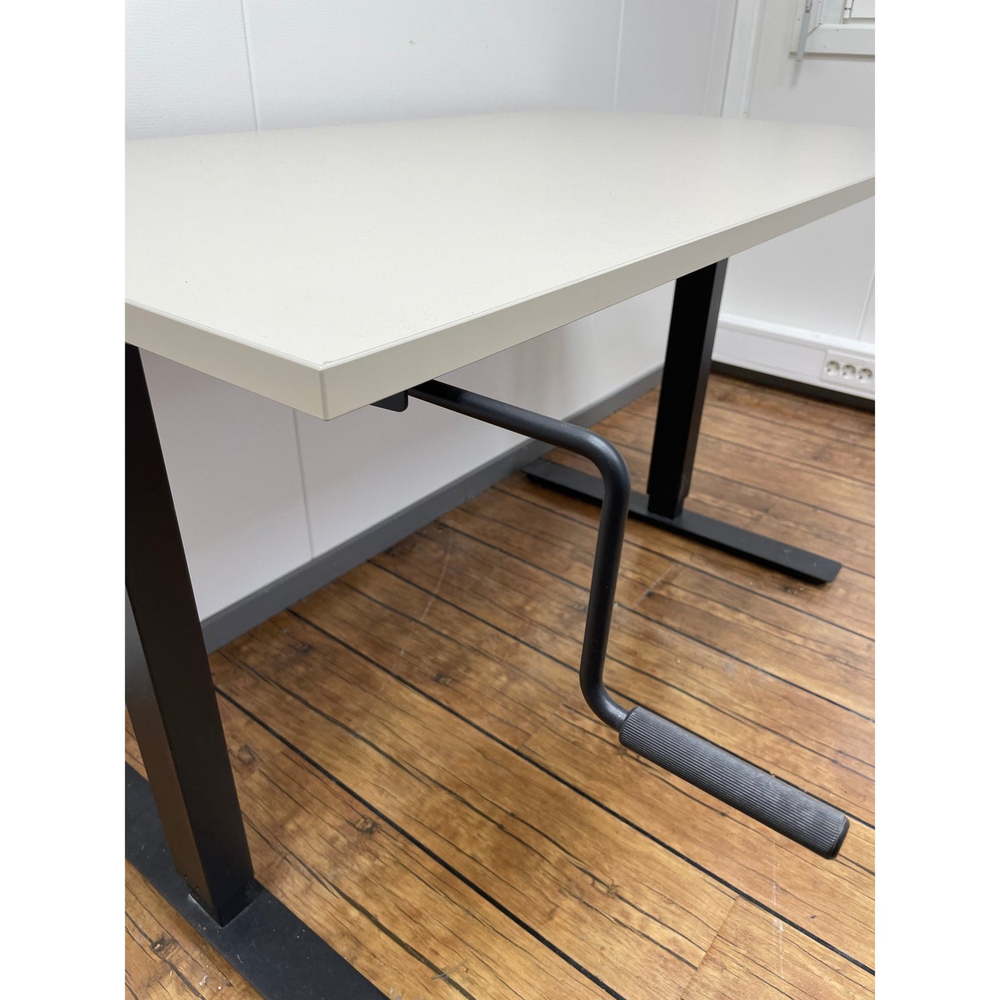 Trotten skrivebord fra IKEA, grå, 120x80 cm