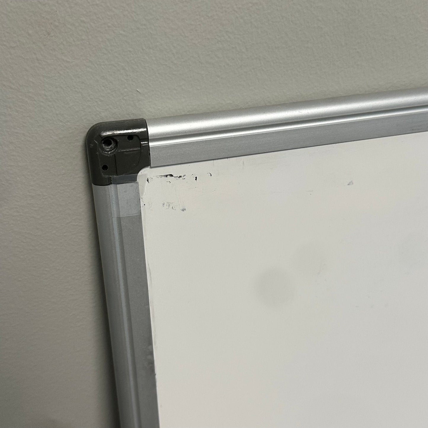 200x120 vegghengt whiteboard