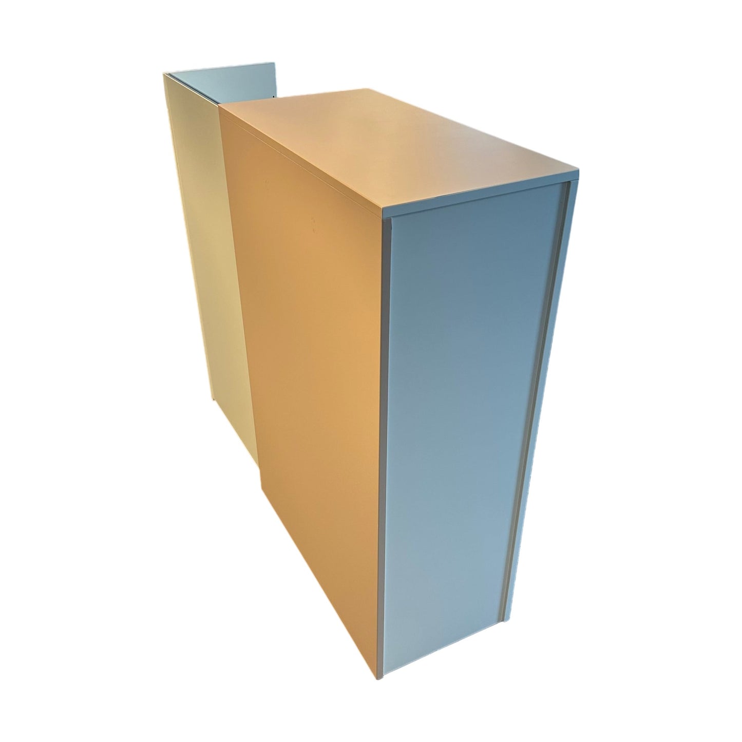 Tårnskap i beige, med venstredør