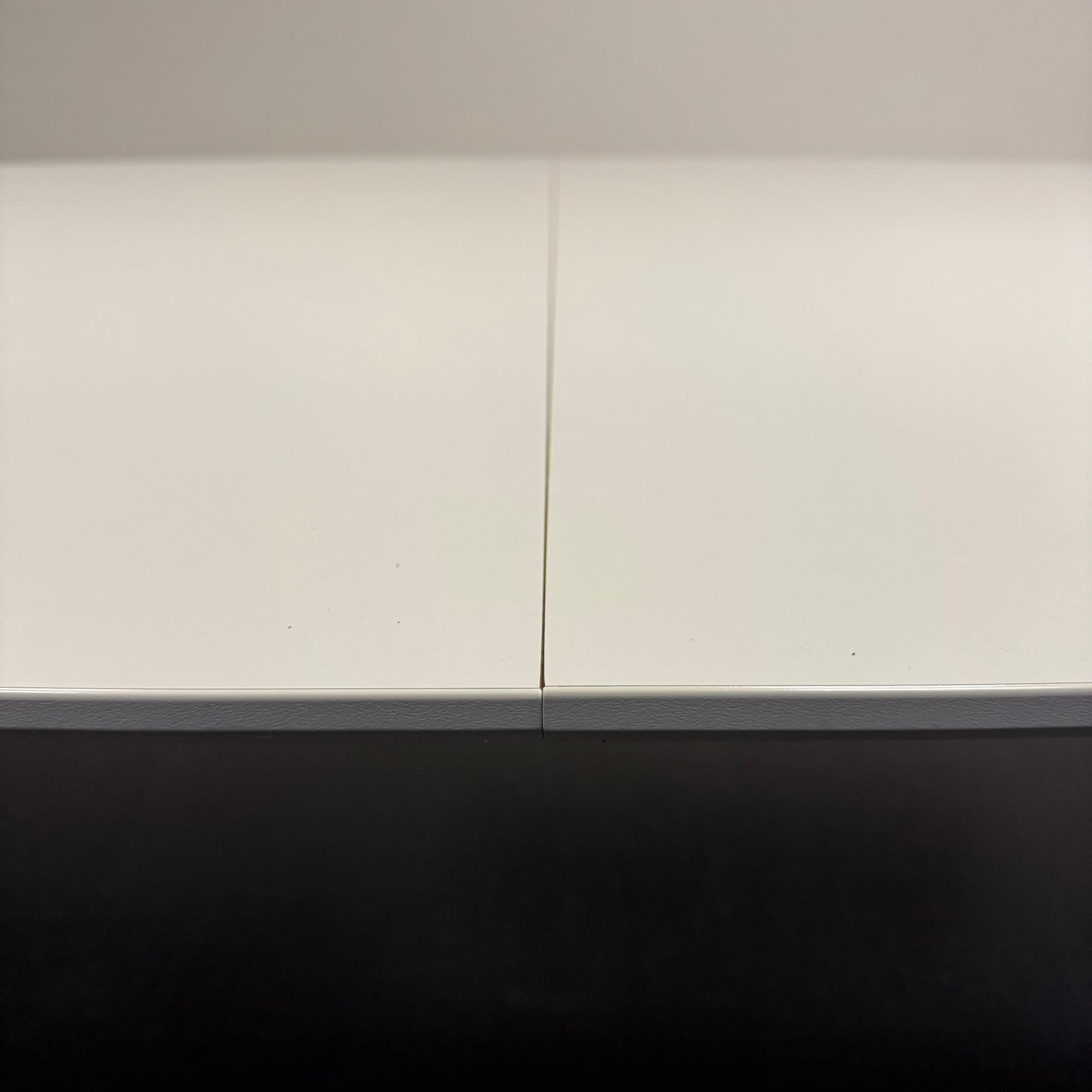 Hvitt møteromssbord, 320x120