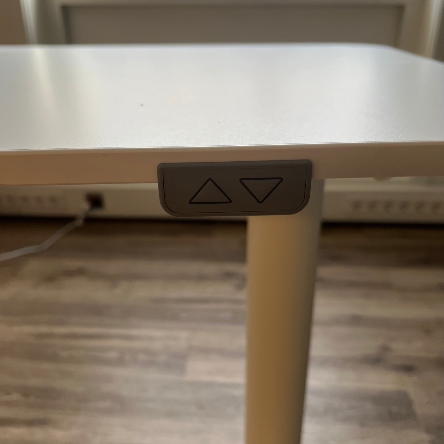 El hev/senk Bekant skrivebord fra IKEA m/ venstresving, 120cm