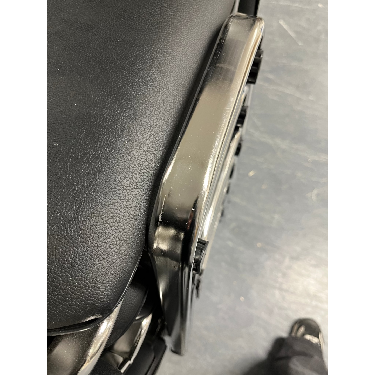 Konferansestol NELSON, 4-pk., kunstskinn, svart/krom