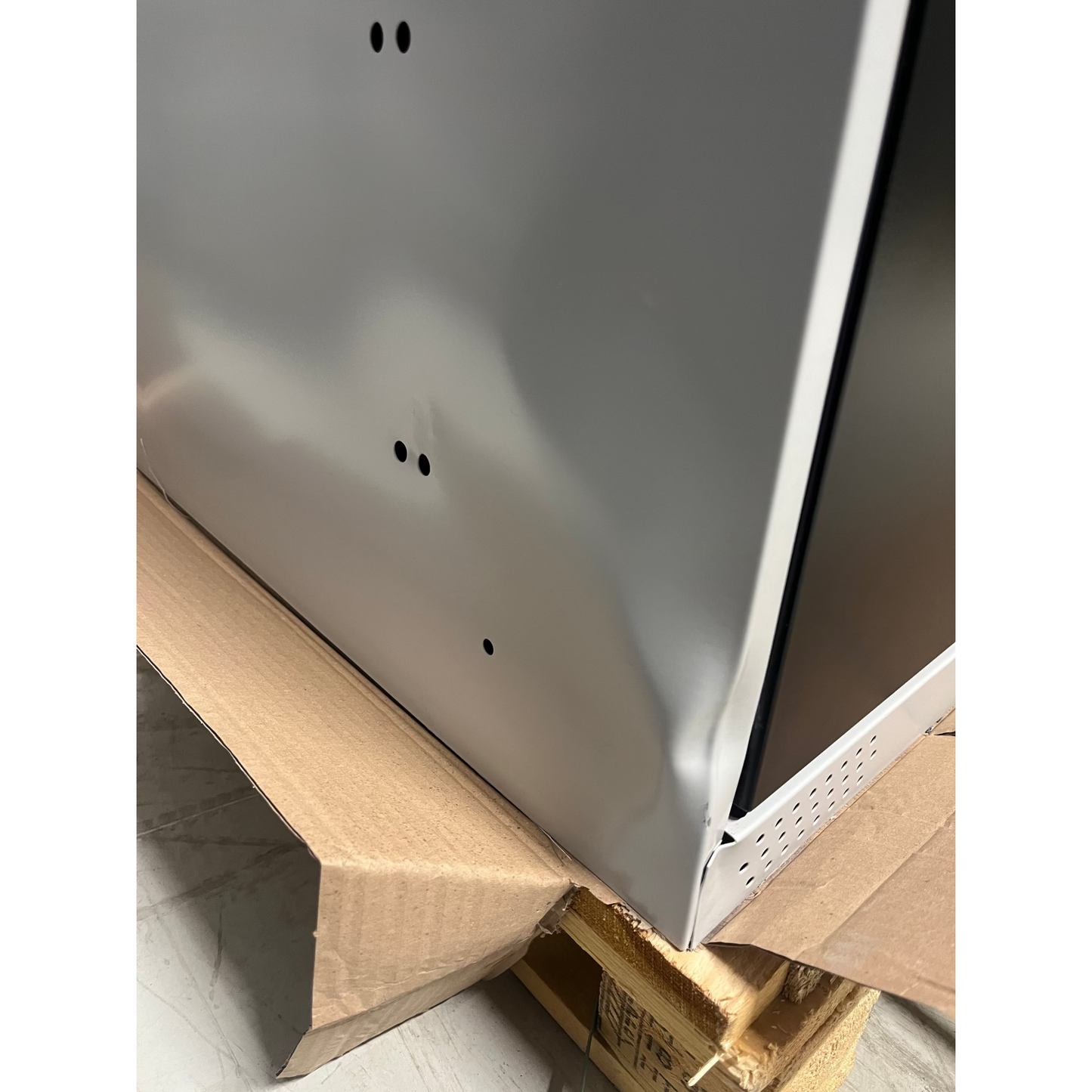 Garderobeskap CLASSIC, svart, UTEN sokkel.