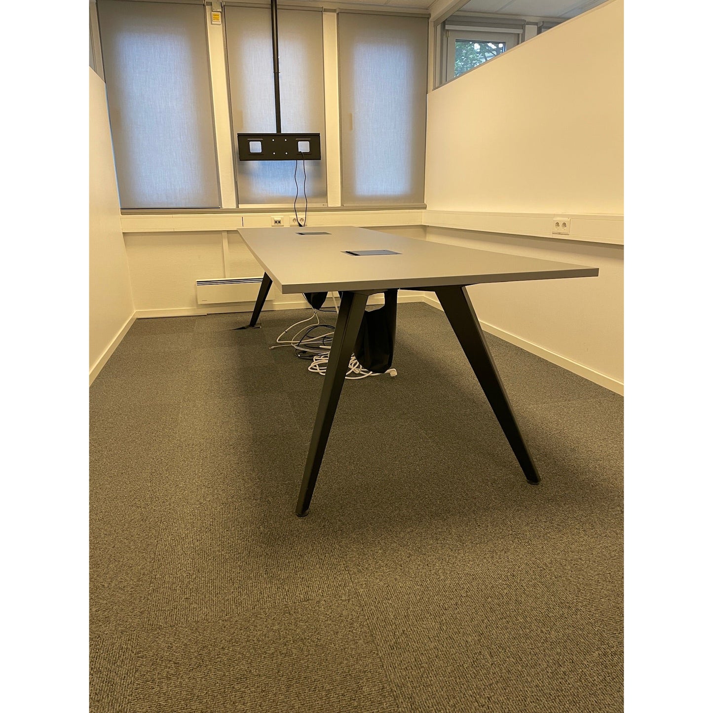 Møtebord fra Aarsland, grå laminat, 300x90 cm