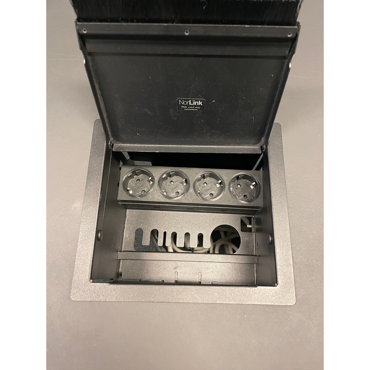 Møtebord fra Fora Form, sort, 180x80 cm