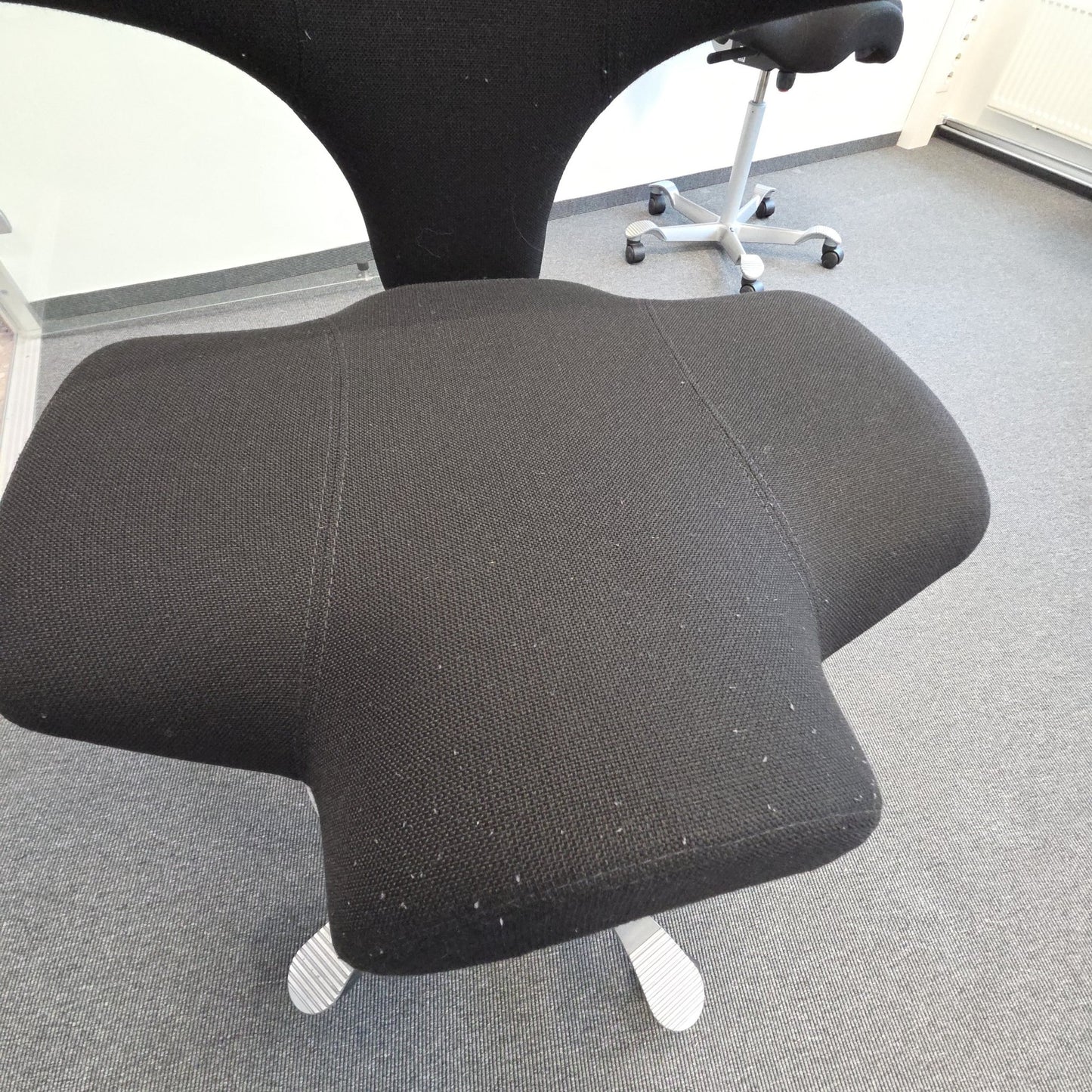 Capisco 8106 kontorstol fra HÅG i svart