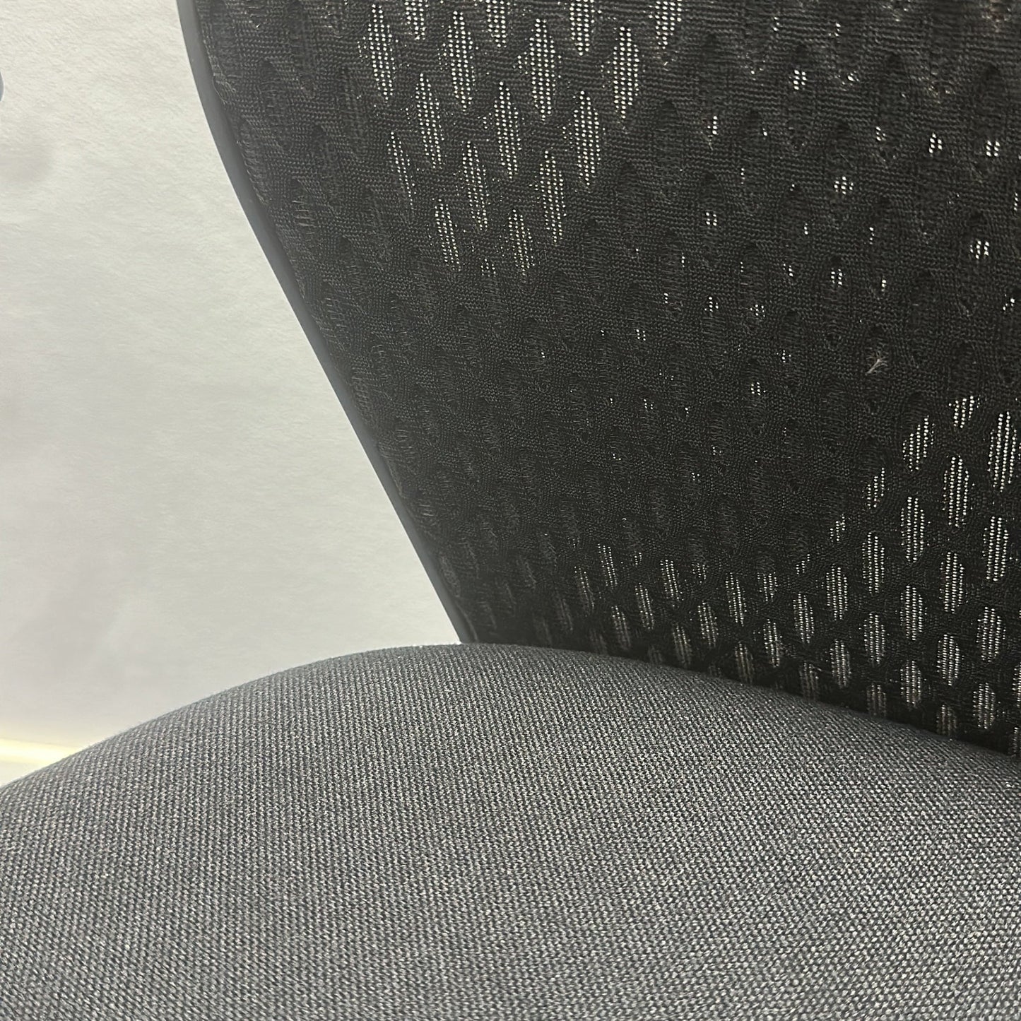 ID Mesh kontorstol fra Vitra i svart