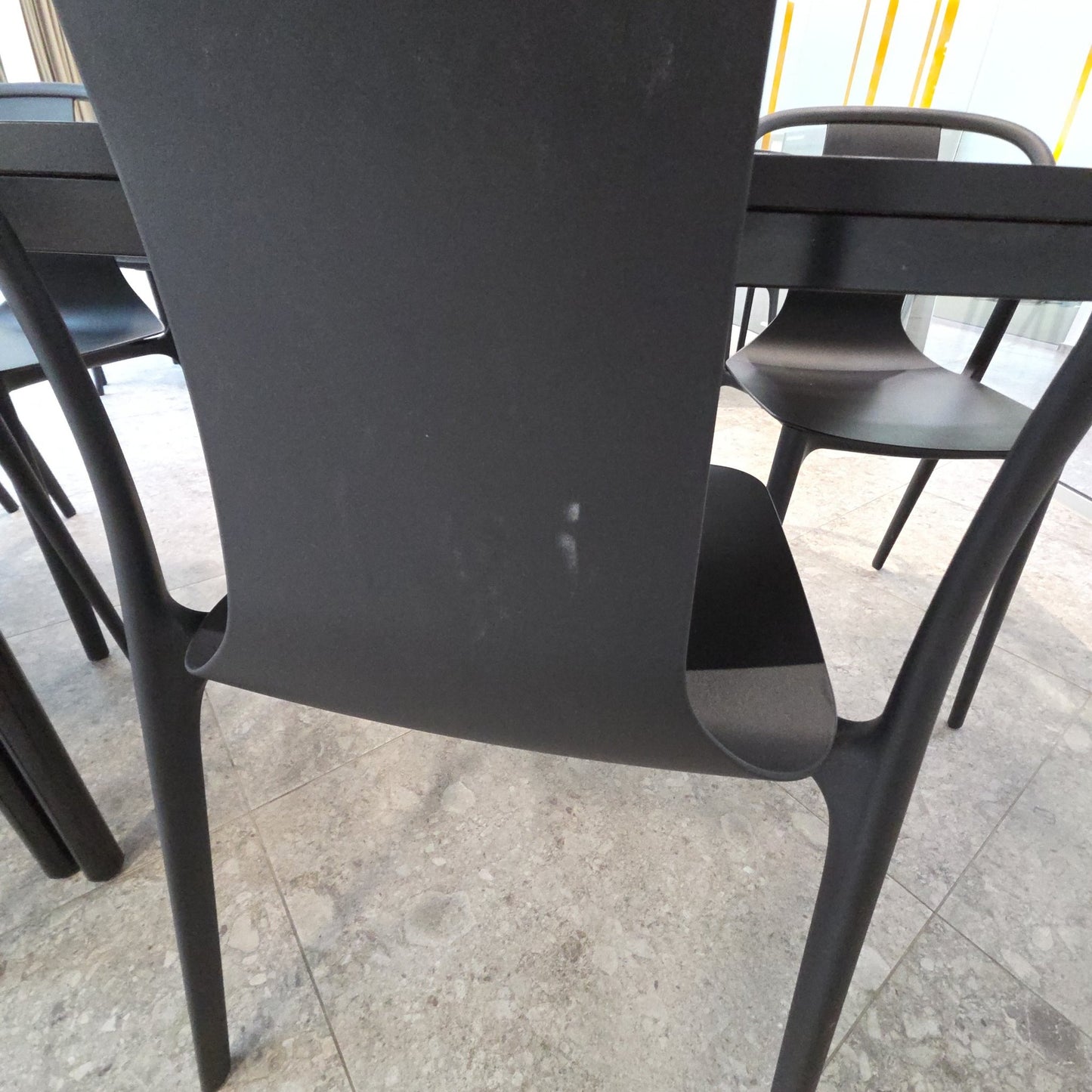Belleville stol fra Vitra