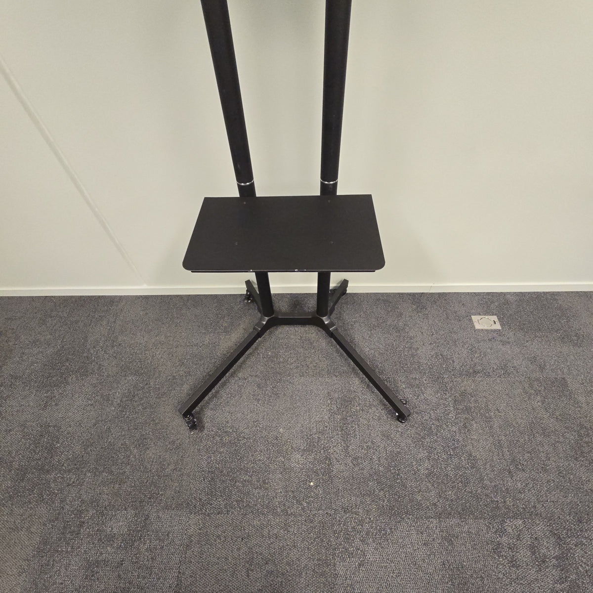 TV-stativ, hjul