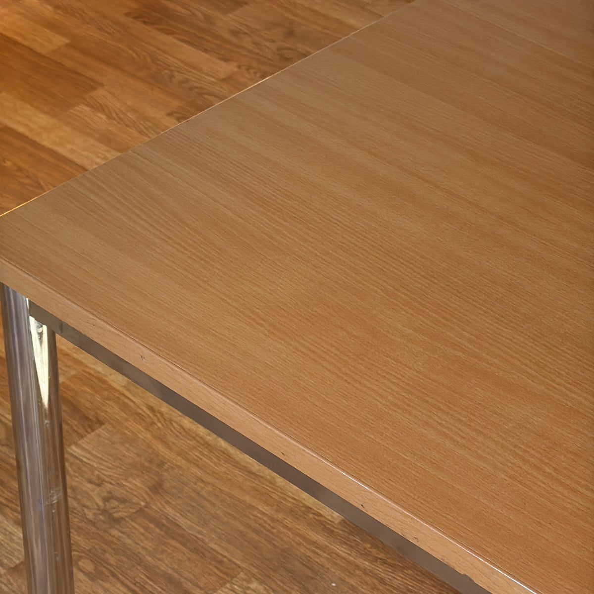 (180x80) spisebord i lyst tre, kromben