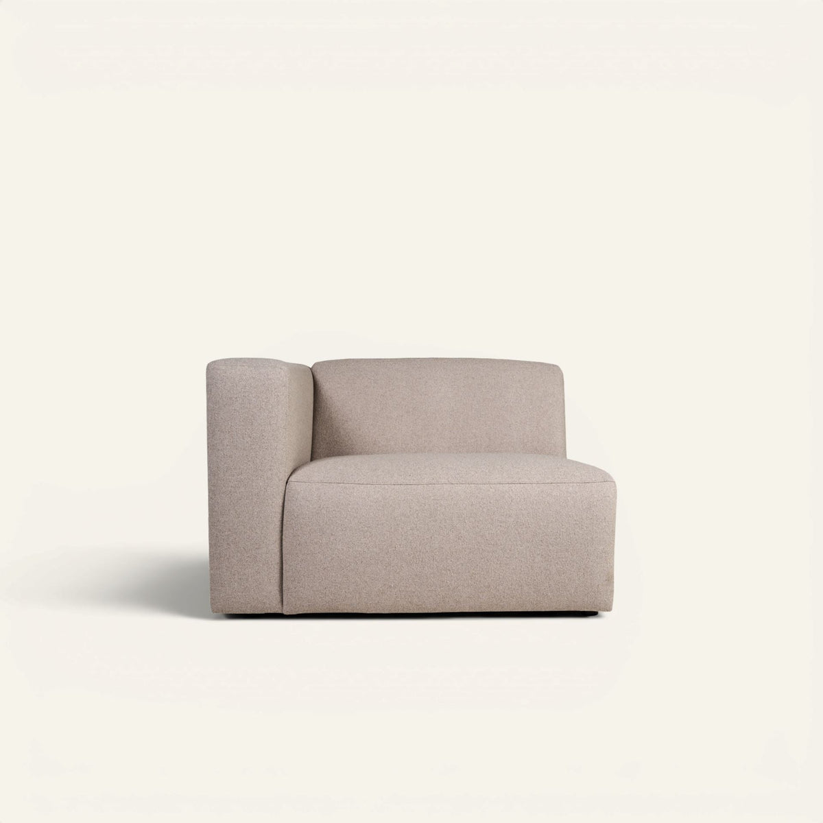 Juno Modulsofa fra Forms & Objects i beige, armlene venstre