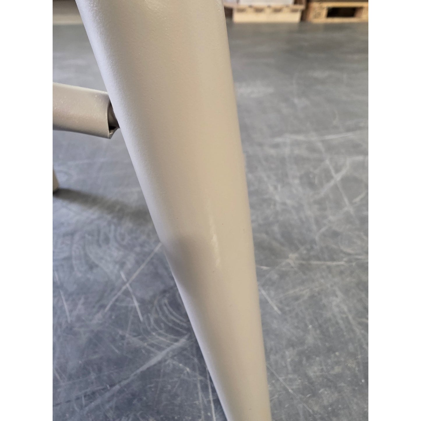 Brafab Vannes sofabord i lakkert aluminium