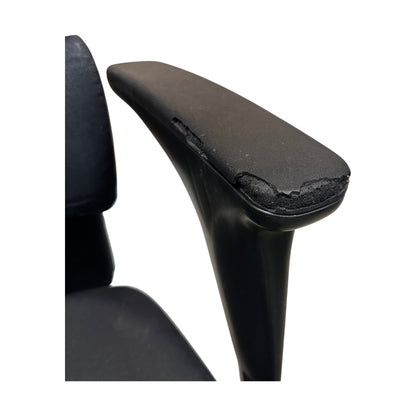 Augustus kontorstol fra Savo, svart