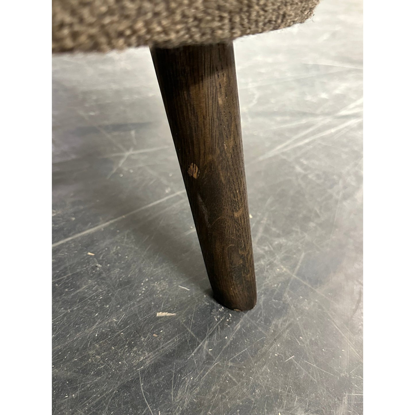 Chico lenestol fra A-Møbler, tekstil, m/krakk