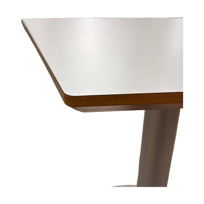 Sidebord fra Svenheim, grå, 60-80 cm justerbar høyde