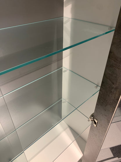 Urbino vitrineskap fra A-Møbler, 110x190 cm, MDF