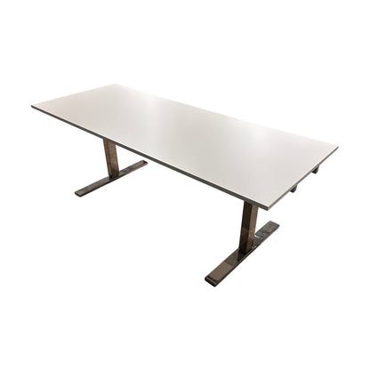 Elektrisk hev/senk skrivebord med helt ny bordplate, 200x80cm