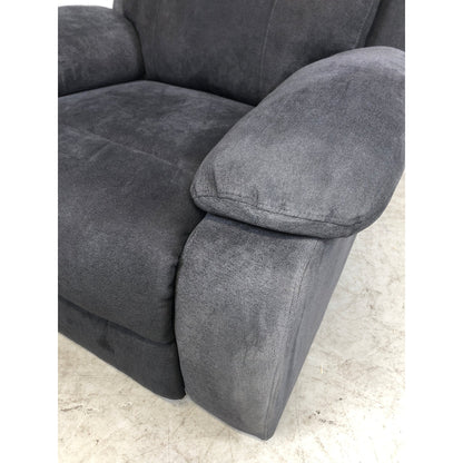 Mora recliner-stol fra A-Møbler, grått microfiberstoff