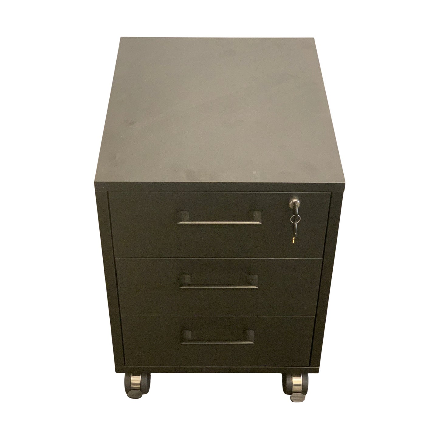 Skuffeseksjon med tre skuffer og lås