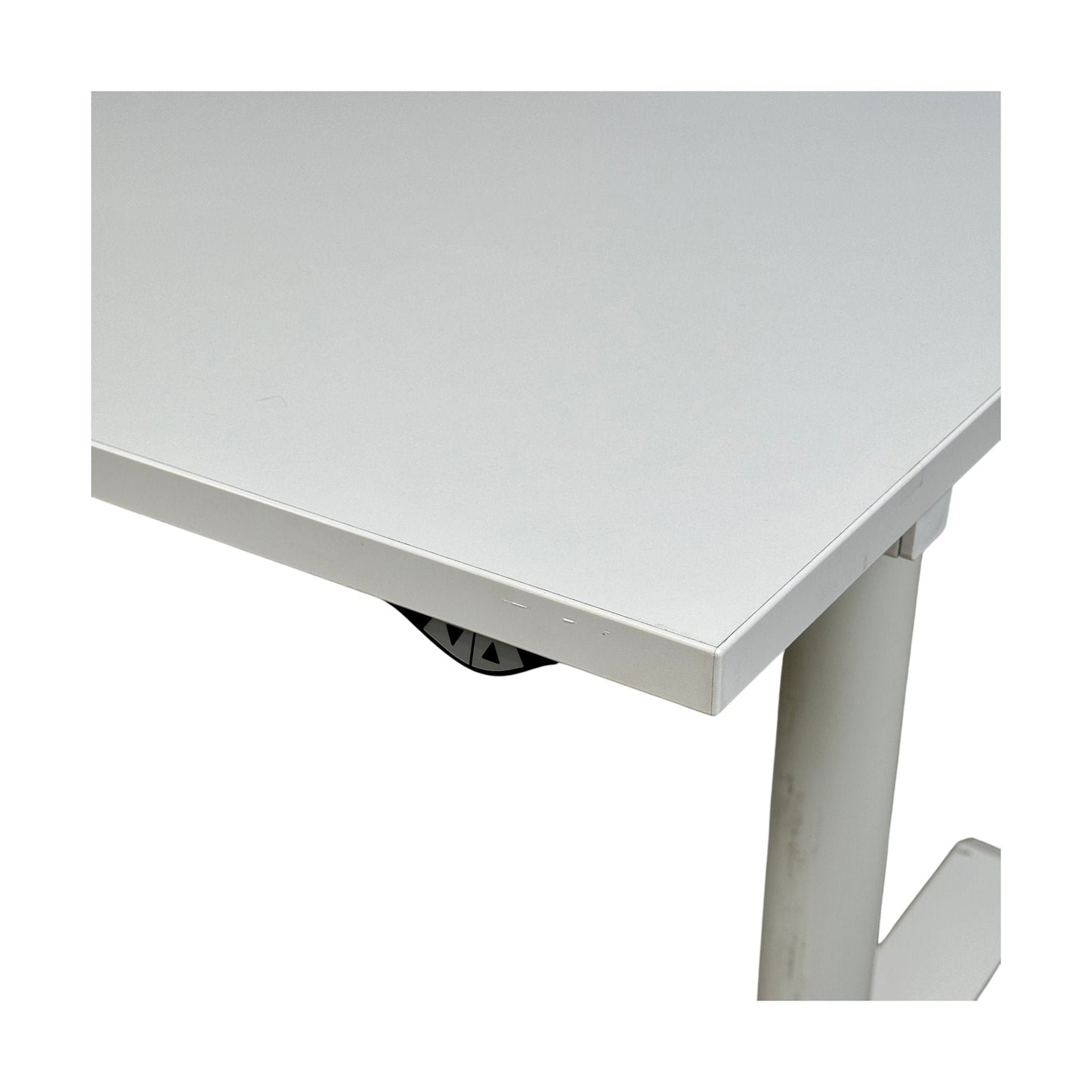 Elektrisk hev/senk skrivebord, hvit laminat, 140x80 cm