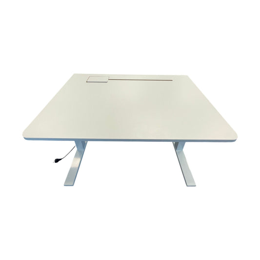 Astro elektrisk hev/senk skrivebord fra Svenheim, hvit, 140x80 cm