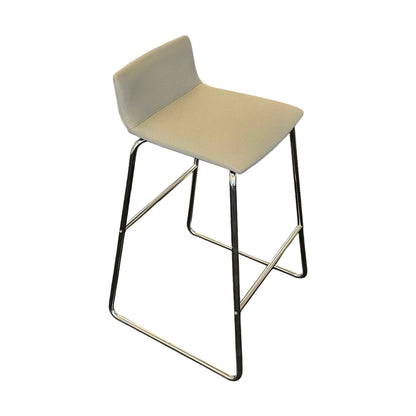 Grå barstol, tekstil, 89 cm høy