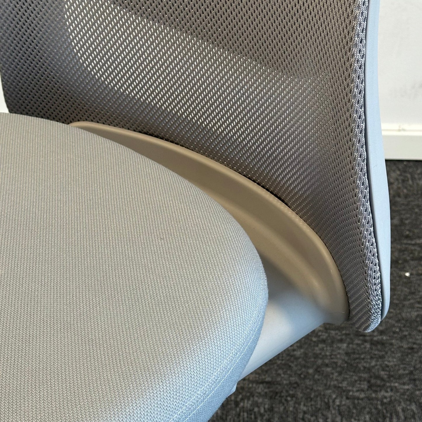 Sofi Comm. 7502 møteromsstol fra HÅG, grå
