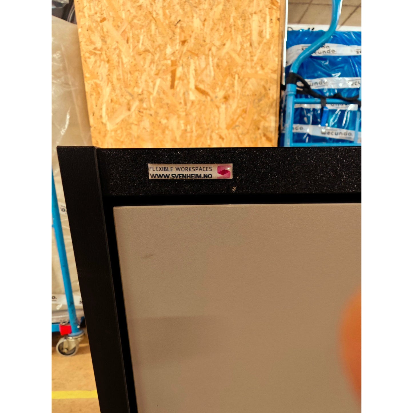 Låsbart arkivskap fra Svenheim, to dører, sort