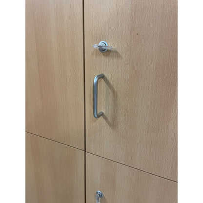 Småromsskap fra Svenheim i bøk