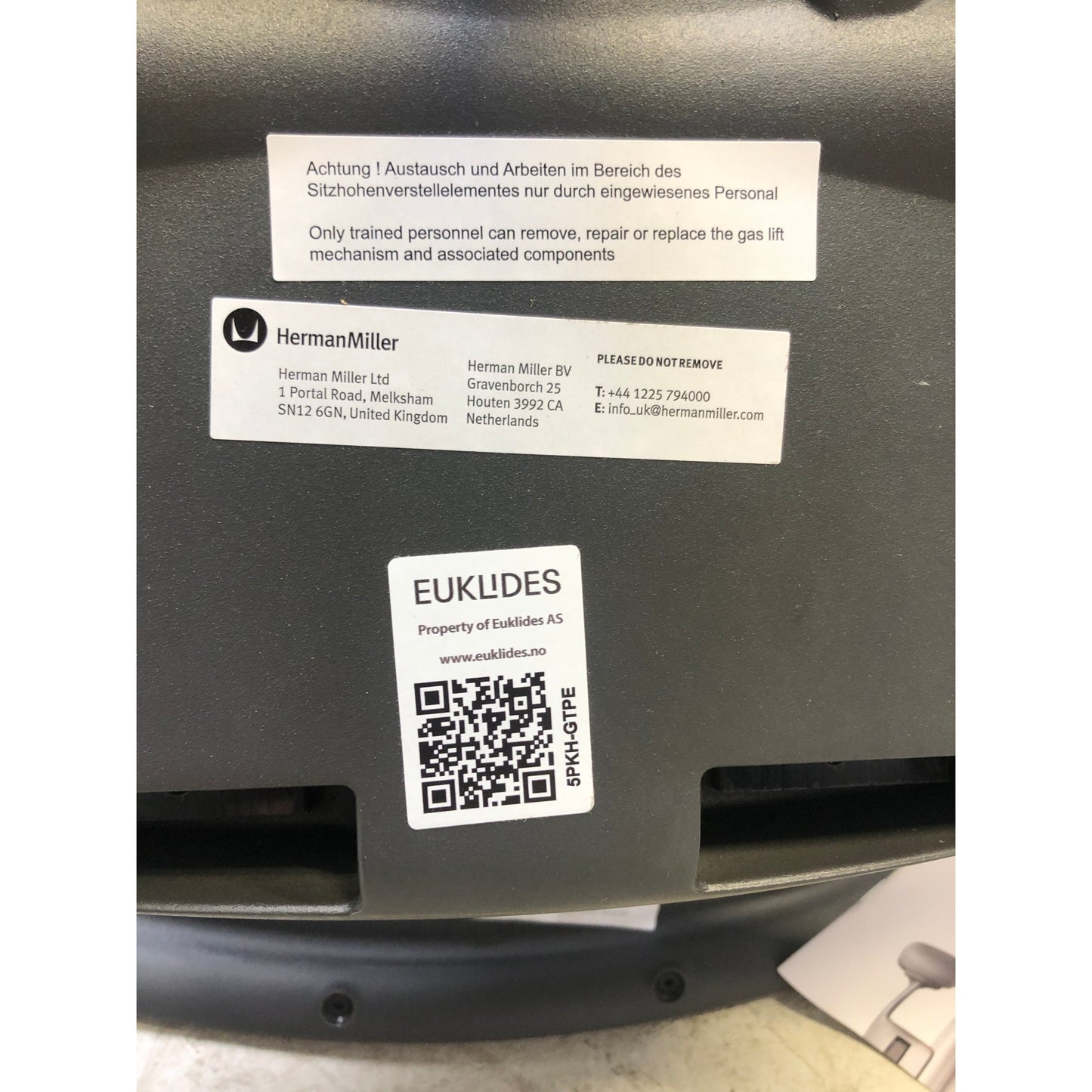 Aeron fra Herman Miller i Graphite, type B