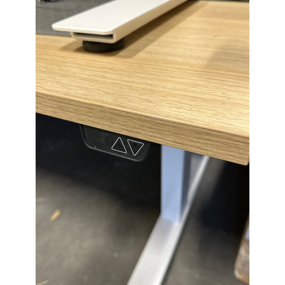 Elektrisk hev/senk QBUS fra AJ Produkter, laminat, 180x80 cm