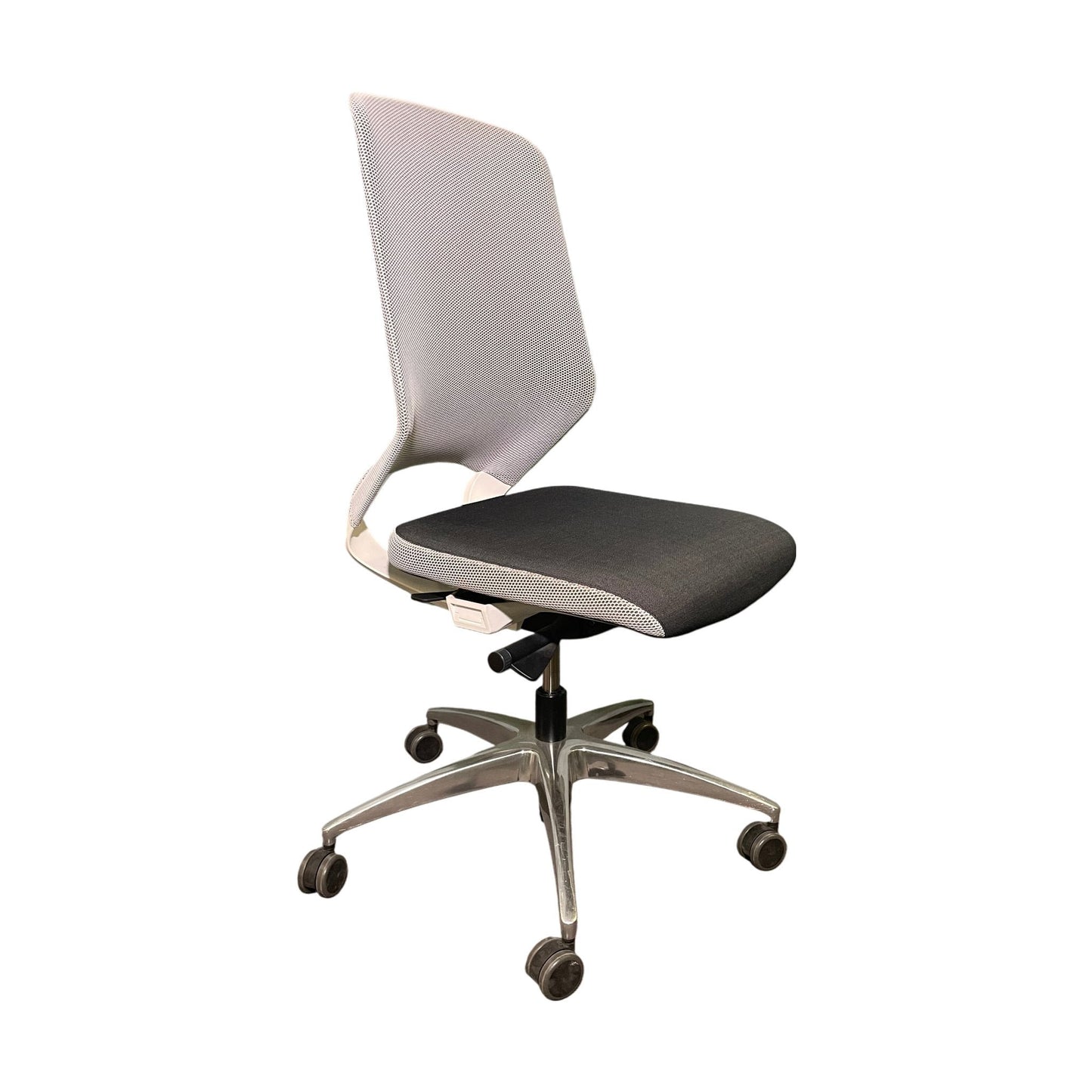 Esencia Drabert kontorstol fra Kinnarps, hvit og grå