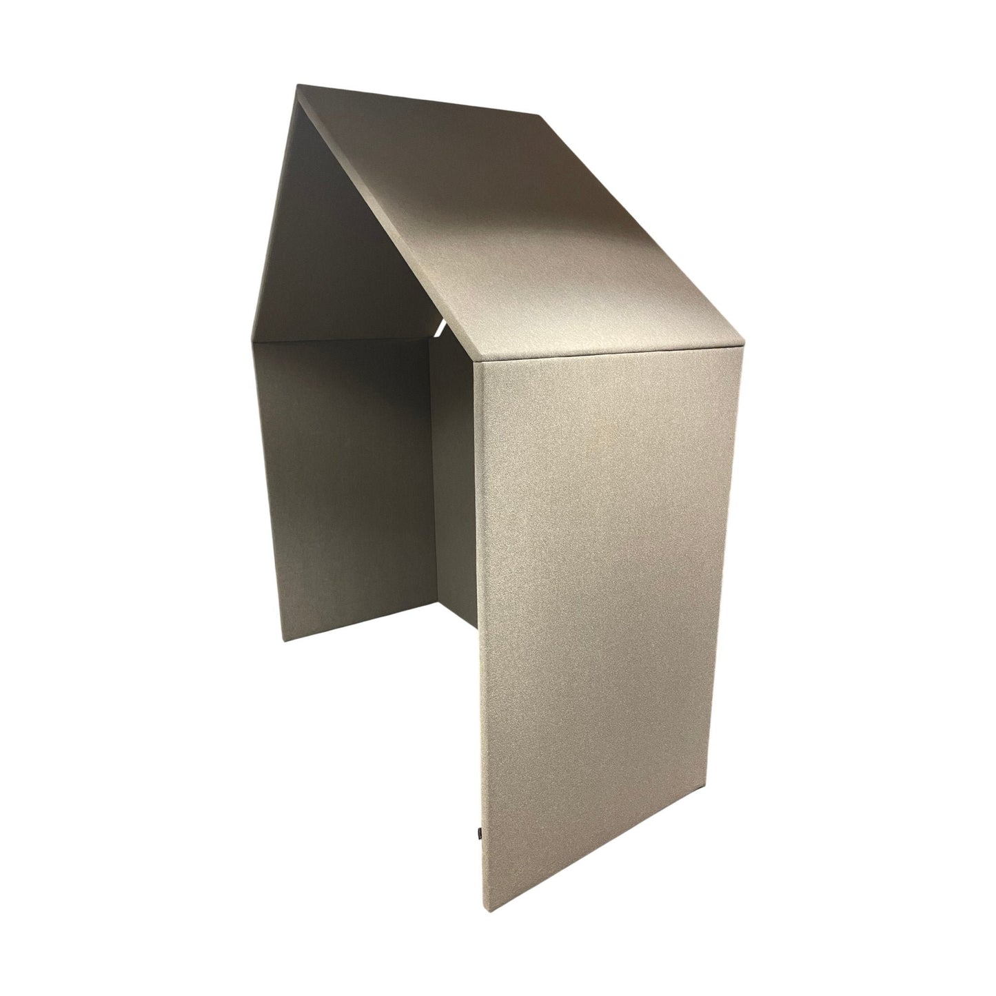 Samtalerom, trukket i ull fra Gøtessons The Hut