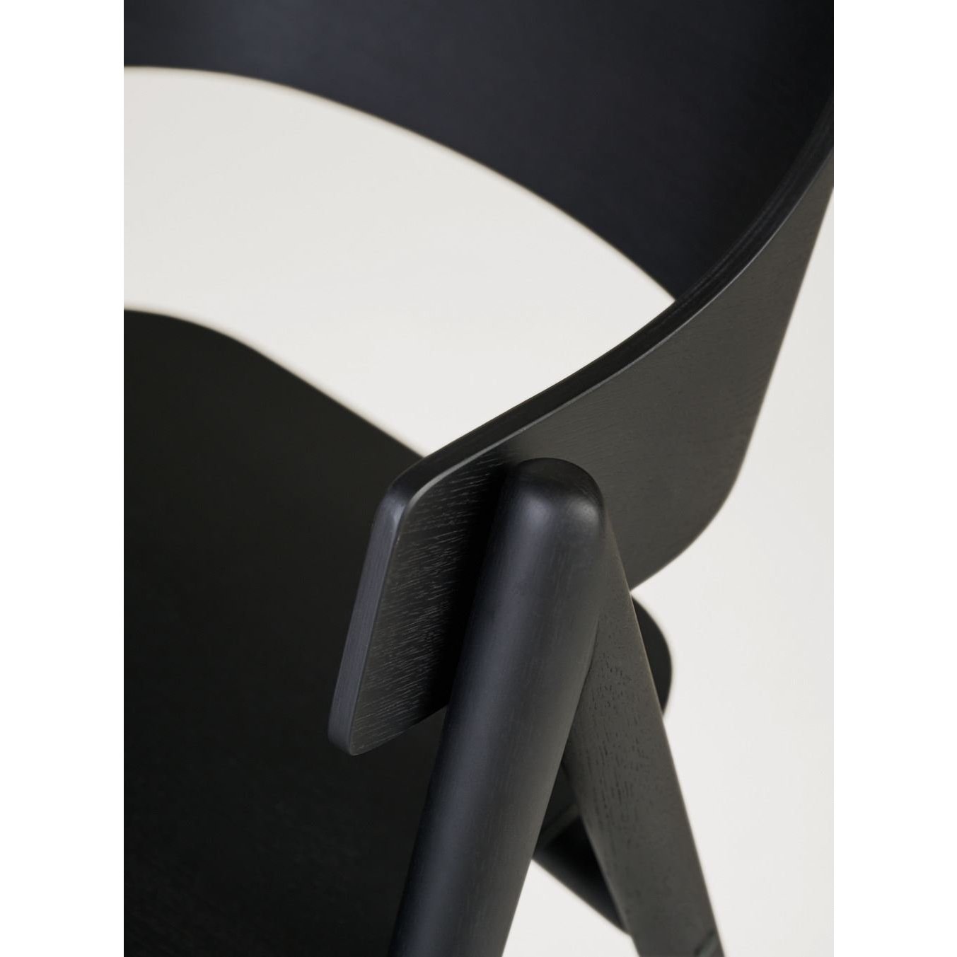 Hennie spisestol fra Kid, svart