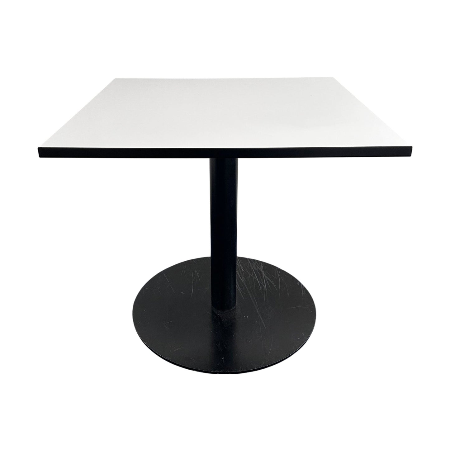 Loungebord i hvit laminat fra Edsbyn Cone, 80x80 cm