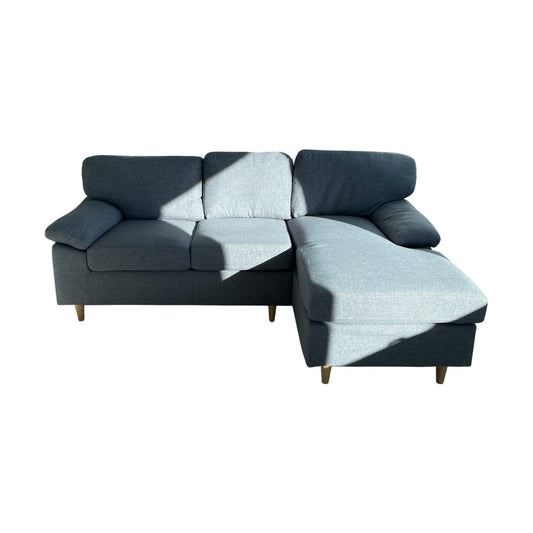 Grå Gedved sofa med sjeselong fra Jysk
