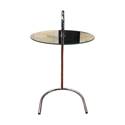 Krom sidebord i glass, luksuriøst design