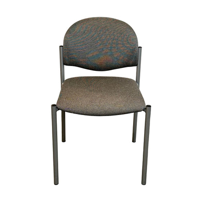 Møtestol i grå tekstil