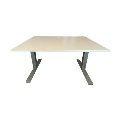 Kinnarps elektrisk hev/senk skrivebord, hvit laminat, 120x80 cm