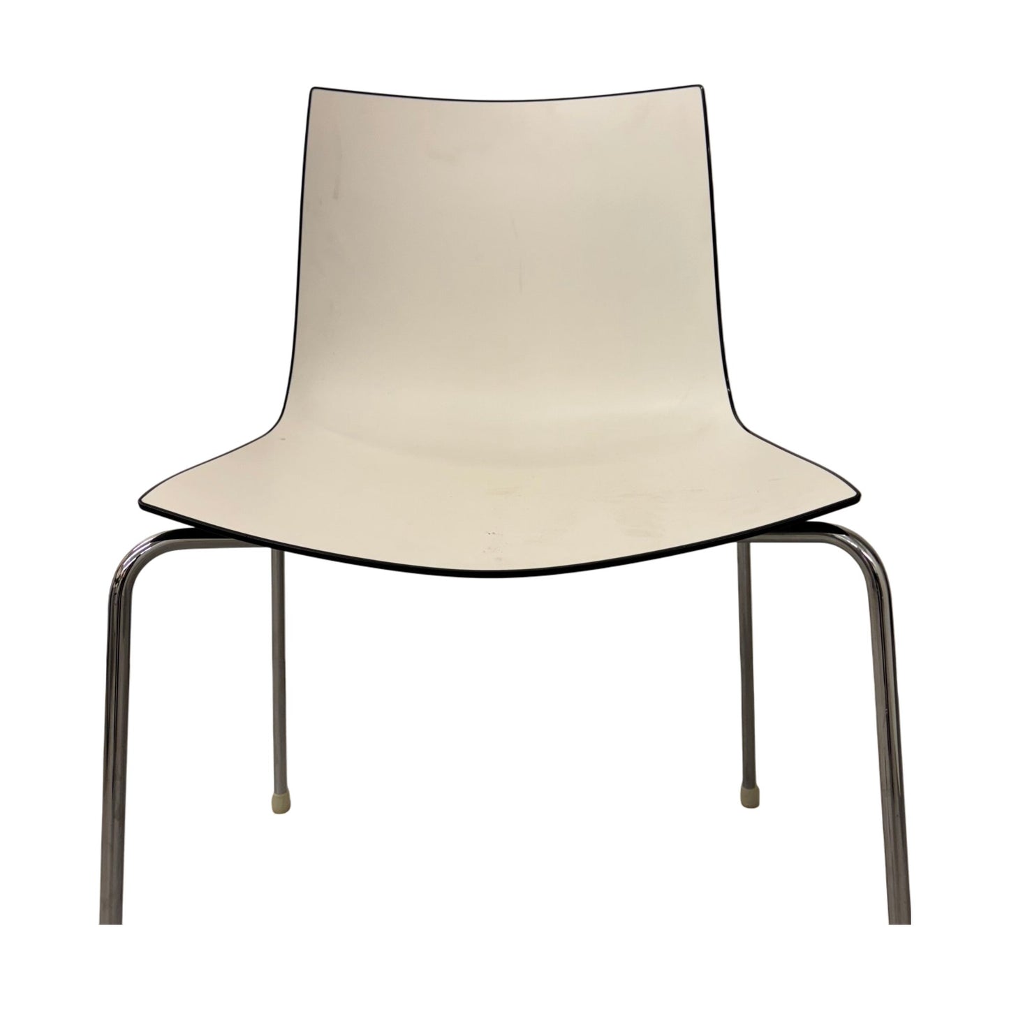 Arper Catifa 46 møteromsstol, hvit, stabelbar