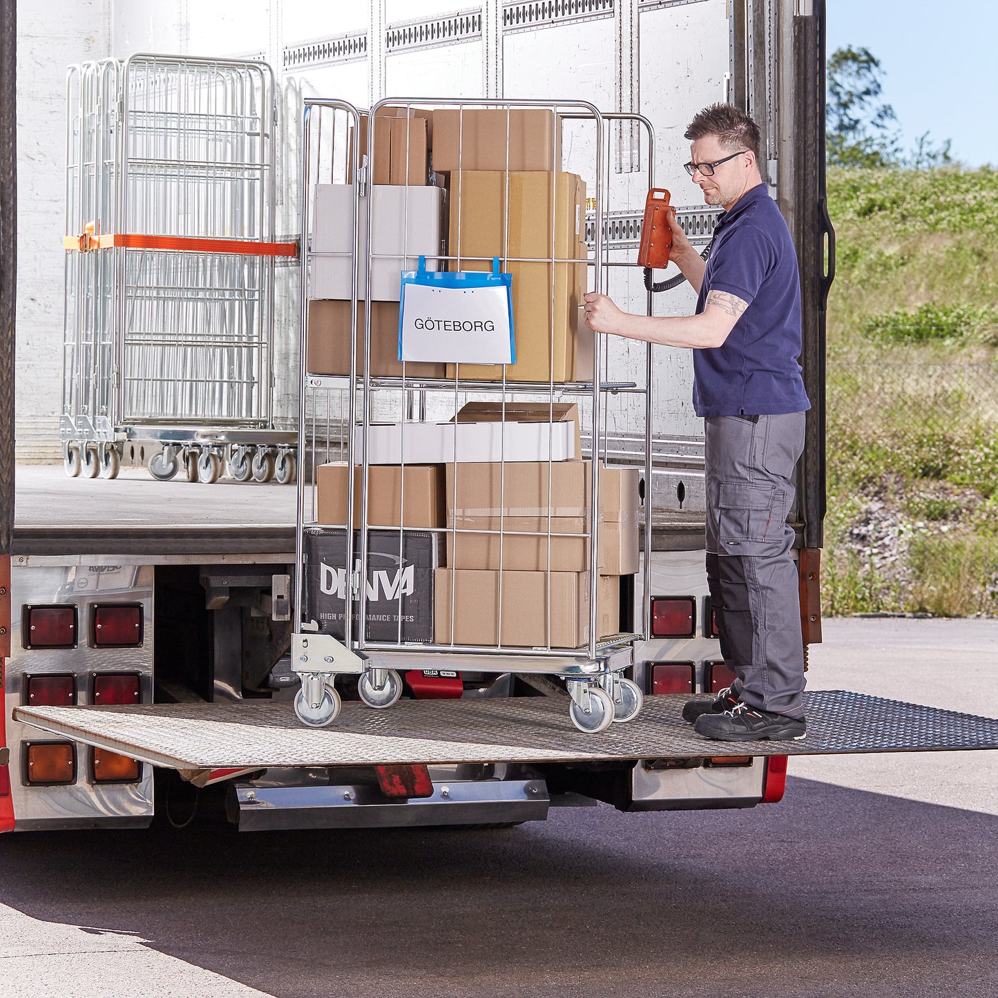 Rullecontainer TYRRELL, 3 vegger, 1715x720x825 mm fra AJ Produkter