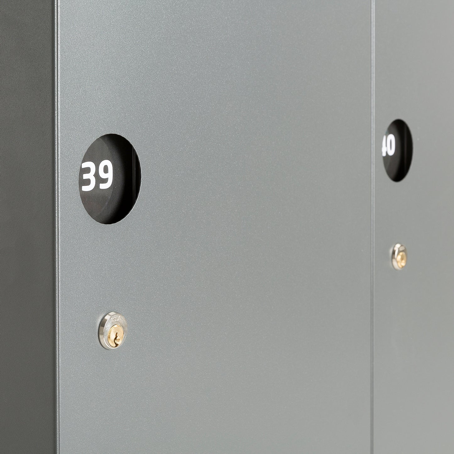 Garderobeskap CREATE SIGN, 2 seksjoner, mørk grå, UTEN bein